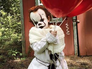 Keren! Bocah Ini Dirias Kakaknya Jadi Joker Sampai Badut IT