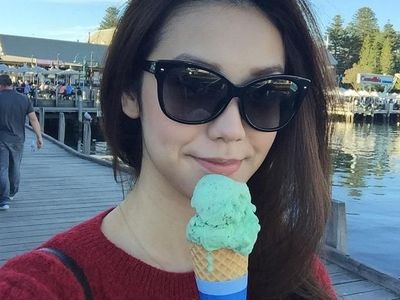 Yuk, Intip 10 Momen Makan Si Cantik Velove Vexia, Putri OC Kaligis!