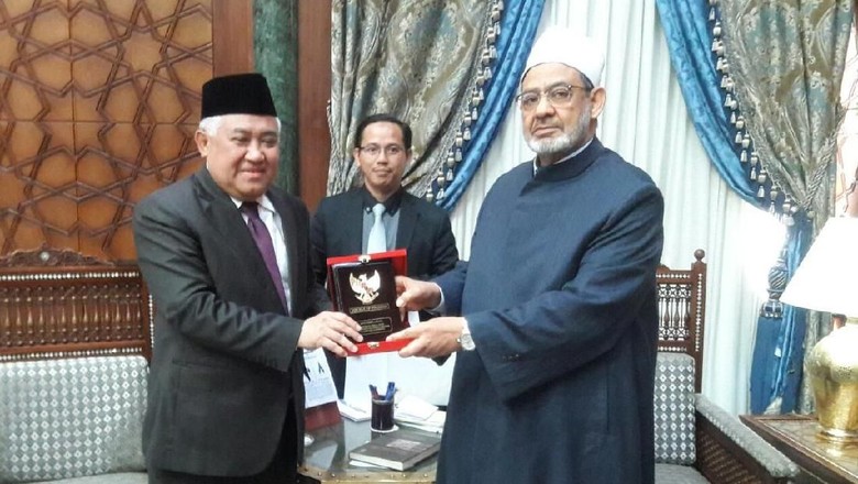 Diutus Jokowi, Din Syamsuddin Undang Imam Besar Al-Azhar ke RI