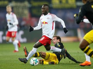 Naby Keita Menaklukkan Pemimpin Bundesliga