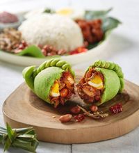 Wow! Curry Puff Nasi Lemak Ini Berisi Ikan Bilih, Telur Rebus sampai Sambal!