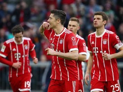 Lewandowski Hat-trick, Bayern Hancurkan Hamburg 6-0