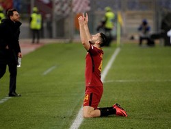 Manolas mendedikasikan golnya untuk Astori, yang sempat jadi rekannya di lini belakang Roma. (Foto: Max Rossi/ REUTERS)