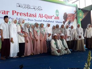 Khofifah Tekankan Pentingnya Bentuk Generasi Qurani untuk Perdamaian