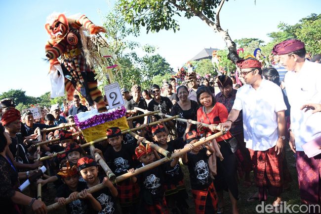 Serunya Pawai Ogoh-ogoh Anak TK, Orang Tua Lebih Heboh 