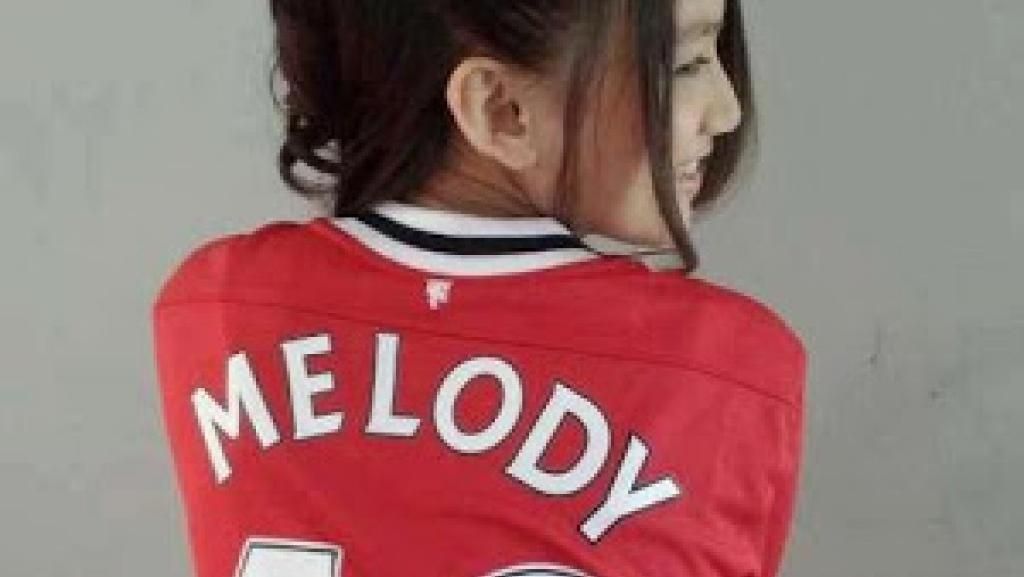 Artis Cantik Fans Manchester United dan Liverpool, Siapa Menang? Artis Cantik Fans Manchester United dan Liverpool, Siapa Menang?