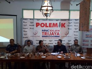 Dirjen Dukcapil Jadi Korban Hoax Ganti KK Usai Registrasi SIM Card Dirjen Dukcapil Jadi Korban Hoax Ganti KK Usai Registrasi SIM Card