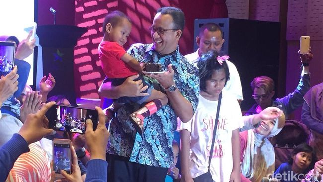 Anies Janji Perbaiki Fasilitas Umum bagi Penyandang 