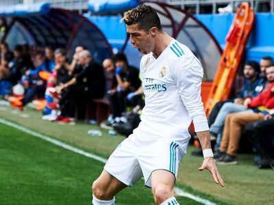Foto: Cristiano Ronaldo Kejar Setoran