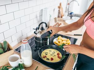 Makan Sebelum Olahraga Pagi, Perlu atau Tidak?