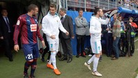 Ronaldo sedang dalam performa luar biasa ketika Madrid menjamu Eibar. Sebelum laga itu ia rutin mencetak gol dalam delapan dari sembilan laga terakhir El Real di seluruh ajang. (Foto: Vincent West/Reuters)