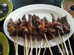 Ke Bandung, Jangan Lewatkan Sate Hadori yang Legendaris