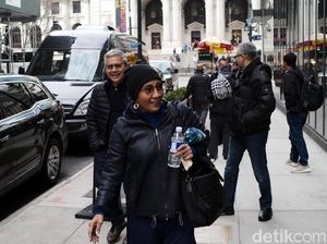 Gaya Santai Menteri Susi di New York