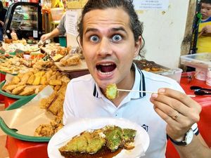 Keseruan Rina Nose Ngeliwet hingga Bule Inggris yang Doyan Makanan Indonesia Keseruan Rina Nose Ngeliwet hingga Bule Inggris yang Doyan Makanan Indonesia