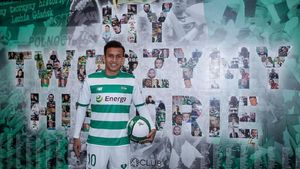 Foto: Egy Maulana Vikri dalam Seragam Lechia Gdansk