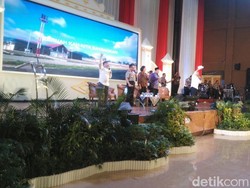 Saat Kapolri, Menkeu dan Imam Besar Istiqlal Sepanggung Nyanyi Bersama