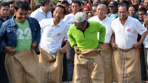 Jokowi Kalah di Lomba: Dari Balap Karung sampai Kicau Burung