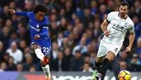Chelsea membuka keunggulan di menit ke-25 lewat gol Willian yang melanjutkan operan NGolo Kante. (Foto: Clive Rose/Getty Images)