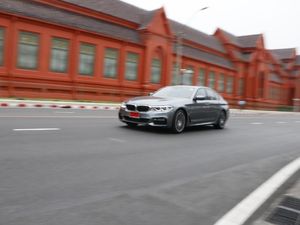 Sedan Sporty, Mewah, dan Ramah Lingkungan dari Jerman