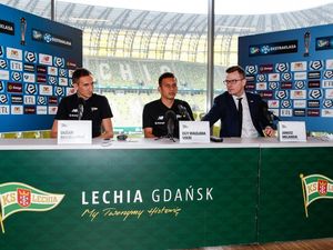 Syuting Egy di Stadion Lechia Gdansk Syuting Egy di Stadion Lechia Gdansk