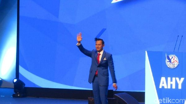 Foto: Sinyal AHY Maju Pilpres 2019 dari Panggung Rapimnas PD