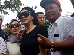 Gaya Makan Hotman Paris hingga Jajanan Nostalgia yang Murah Meriah