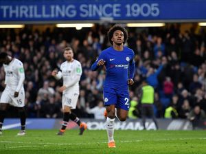 Dikaitkan dengan MU dan Madrid, Willian: Aku Bahagia di Chelsea