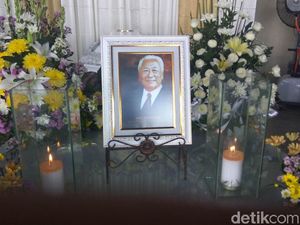Jenazah Hari Darmawan Disemayamkan di Rumah Duka di Denpasar Jenazah Hari Darmawan Disemayamkan di Rumah Duka di Denpasar
