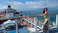 Foto: Wulan Guritno, Hot Mom yang Suka Traveling