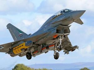 Inggris Serang Houthi Pakai Eurofighter Typhoon, Saingan Rafale