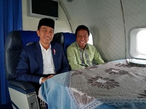 Bareng Rommy, Jokowi Hadiri Nikahan Cucu Mbah Moen di Cirebon Bareng Rommy, Jokowi Hadiri Nikahan Cucu Mbah Moen di Cirebon