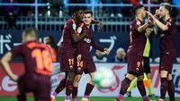 Gol Coutinho itu tercipta berkat assist Ousmane Dembele. Ini merupakan gol ketiga Coutinho dalam seragam Blaugrana. Foto: Aitor Alcalde/Getty Images