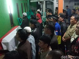 Jenazah Pratu Randi Korban Kecelakaan Tank Sampai di Sumedang