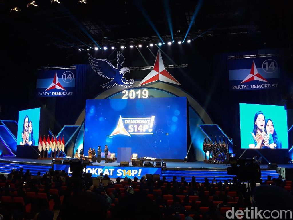 Diskusi Bareng Buruh hingga Atlet di Rapimnas, PD Harap Dipilih Lagi Diskusi Bareng Buruh hingga Atlet di Rapimnas, PD Harap Dipilih Lagi