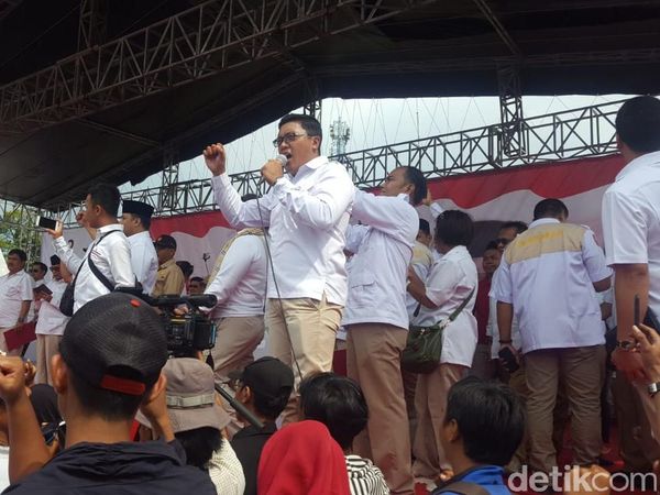 Kepalan Tangan Gerindra DKI di Deklarasi Prabowo Capres 2019
