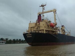 WN China ABK Milestone Jatuh dan Hilang di Sungai Musi