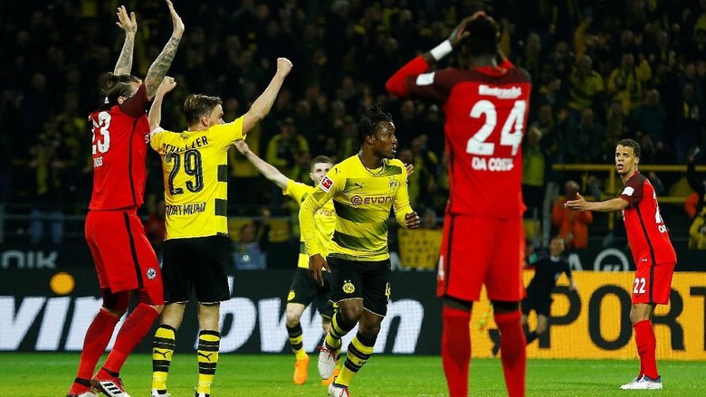 Batshuayi Selamatkan Tiga Poin Dortmund Saat Menjamu Eintracht Frankfurt Batshuayi Selamatkan Tiga Poin Dortmund Saat Menjamu Eintracht Frankfurt