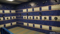 Kamar mandi pemain di ruang ganti Real Madrid di Santiago Bernabeu. (Femi Diah/detikSport)