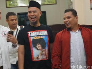 Berkas Dilimpahkan ke PN Jaksel, Ahmad Dhani Segera Disidang Berkas Dilimpahkan ke PN Jaksel, Ahmad Dhani Segera Disidang