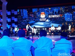 Debat Publik Perdana, Anton Charliyan Pamer Jurus Dewa Mabuk