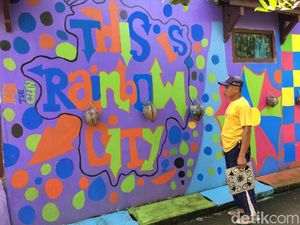 Melongok Kampung Buricak Burinong di Kota Banjar yang Meriah