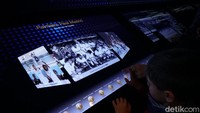 Sejarah dan trofi, jersey, dan sepatu pemain di masa-masa awal Real Madrid menjadi suguhan pertama. Foto didukung dengan tampilan data yang interaktif. (Femi Diah/detikSport)