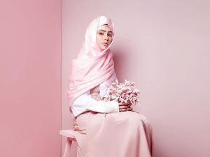 Tampil Dengan Gaya Ini, Hijab Kartika Putri Disebut Mirip Besek Gudeg Tampil Dengan Gaya Ini, Hijab Kartika Putri Disebut Mirip Besek Gudeg