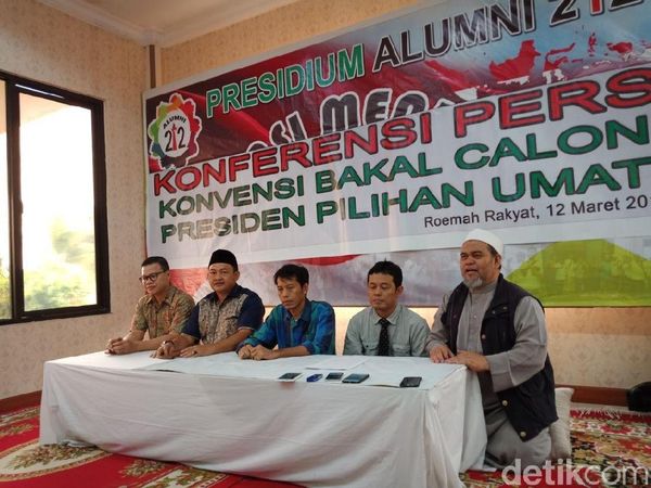 Foto: Presidium 212 Ungkap Rencana Konvensi Cari Lawan Jokowi
