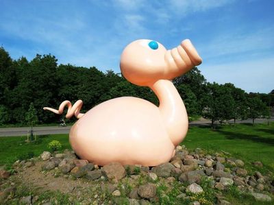 Foto: Patung Aneh di Finlandia, Bukan Bebek, Bukan Babi