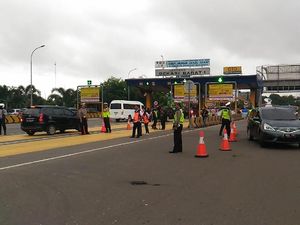 Terapkan Ganjil Genap, Polisi Ingin Warga Beralih ke Angkutan Umum