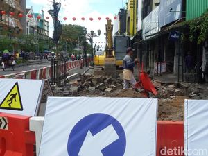 Direvitalisasi, Sisi Barat Jalan Malioboro Yogya Dibongkar Hari Ini Direvitalisasi, Sisi Barat Jalan Malioboro Yogya Dibongkar Hari Ini