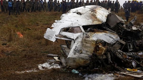 Riuh Dunia dalam Gambar: Heli Jatuh di New York sampai Pesawat Jatuh