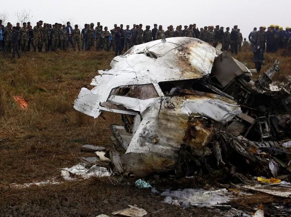 Riuh Dunia dalam Gambar: Heli Jatuh di New York sampai Pesawat Jatuh