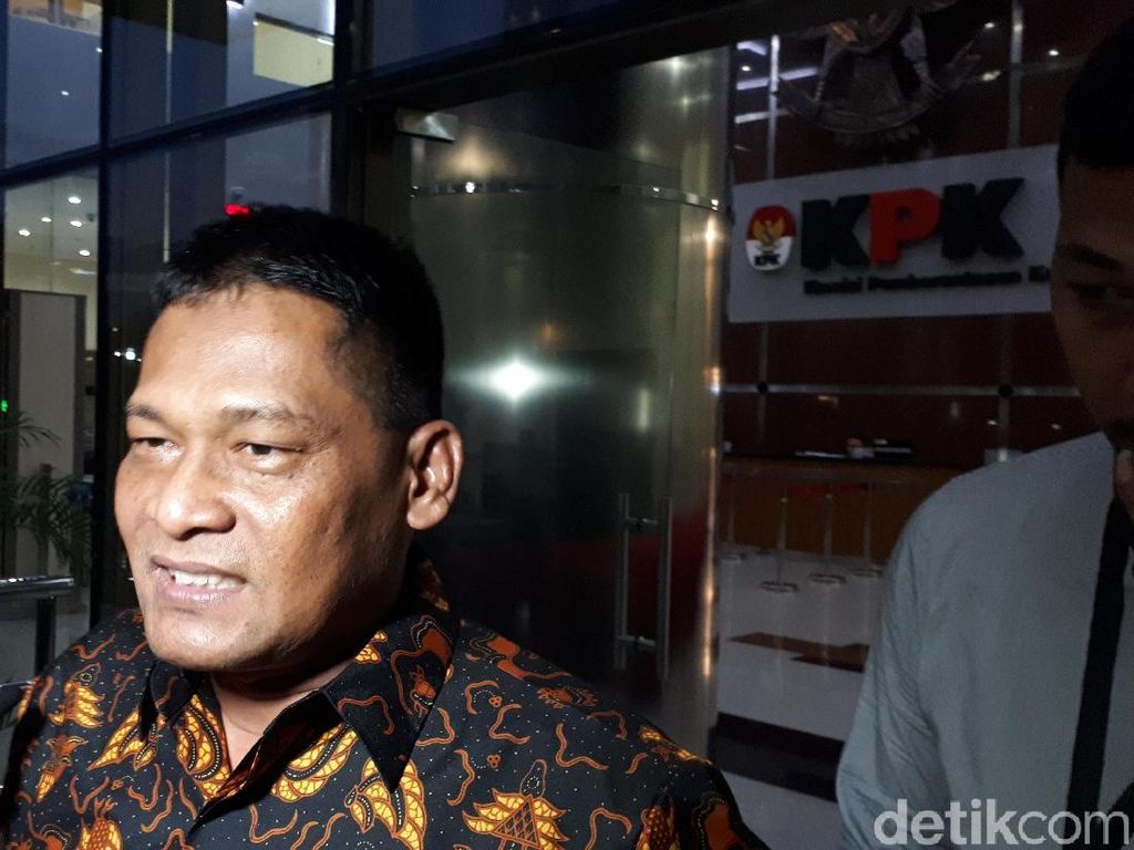 Rohadi Mengaku Diminta Sareh Wiyono Bohong soal Rp 700 Juta Rohadi Mengaku Diminta Sareh Wiyono Bohong soal Rp 700 Juta
